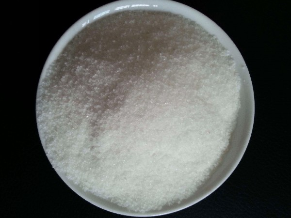 陽離子聚丙烯酰胺主要的用途特點(diǎn)是什么？聚丙烯酰胺加速溶解