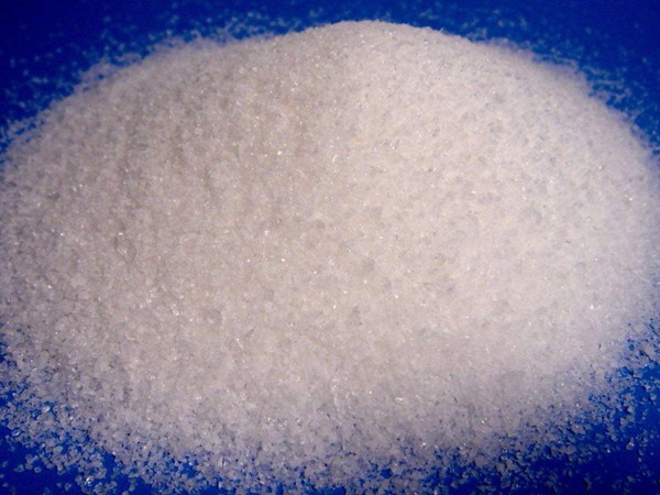 造紙污水排放量大且成分復雜，使用聚丙烯酰胺凈化處理