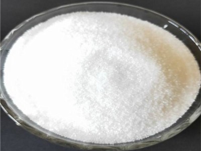 廣東聚丙烯胺多少錢一噸？聚丙烯酰胺零售和批發(fā)的差異？